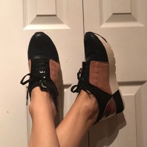 Dolce Vita sneakers size 8